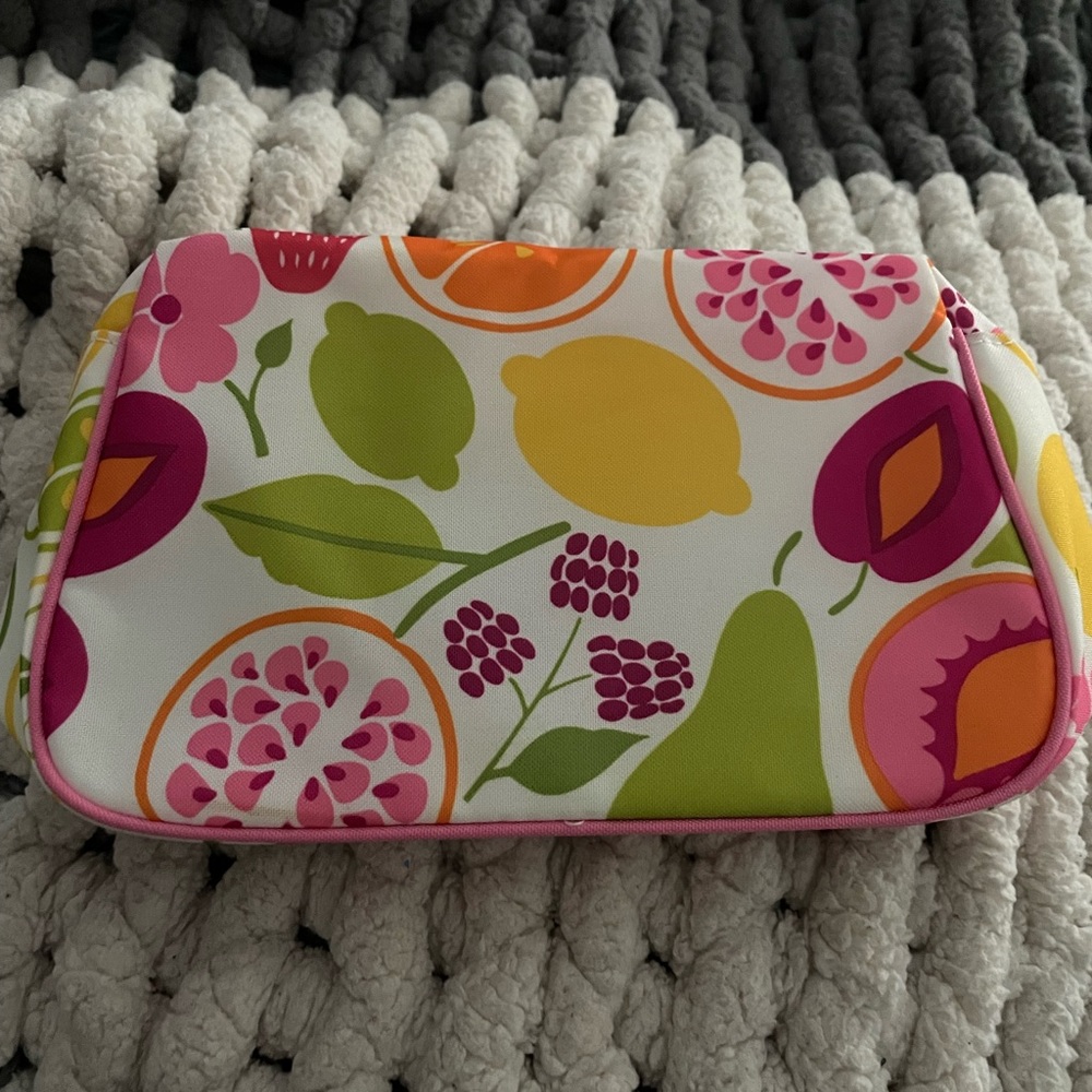 Brand New Clinique Make Up Bag 🍋 🍊 🍐